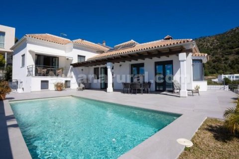 Villa for sale Mijas, Malaga, Spain 4 bedrooms, 338 sq.m. No. 128605 - photo 1