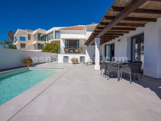 Villa i Mijas, Malaga, Spanien 4 sovrum, 338 kvm. Nr. 128605