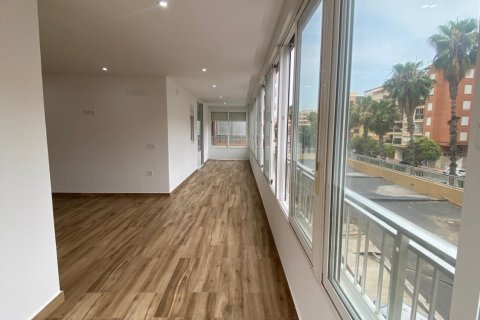 Dzīvoklis pārdošanā Torrevieja, Alicante, Spānijā 3 istabas, 88 m2 Nr. 130591 - attēls 17