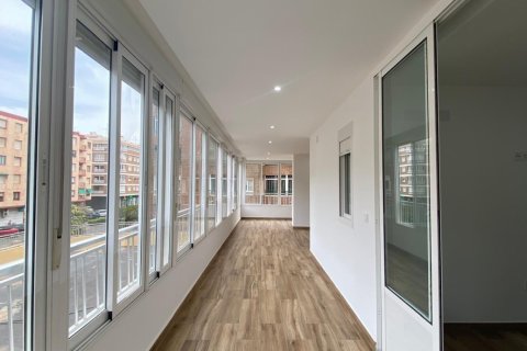Dzīvoklis pārdošanā Torrevieja, Alicante, Spānijā 3 istabas, 88 m2 Nr. 130591 - attēls 16