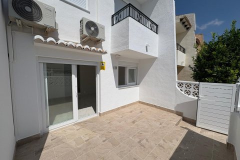 House à vendre Torrevieja, Alicante, Espagne, 3 chambres, 78 m2 No. 130585 - photo 13