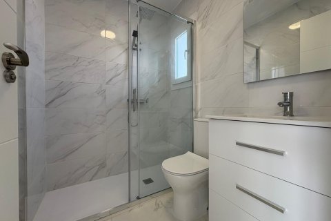 House à vendre à Torrevieja, Alicante, Espagne, 3 chambres, 78 m2 No. 130585 - photo 4