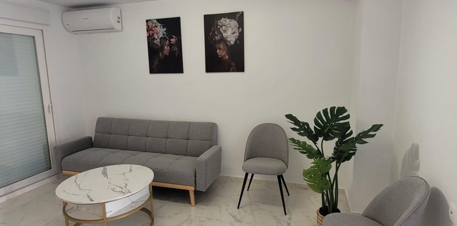 House à Torrevieja, Alicante, Espagne 3 chambres, 78 m2 No. 130585