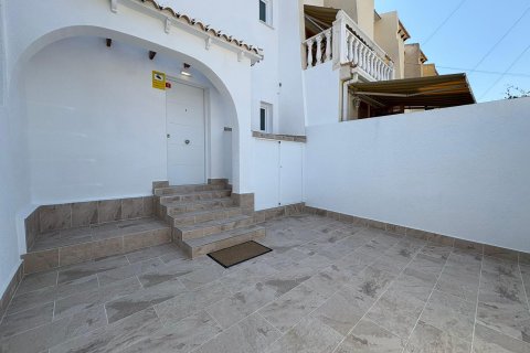 House à vendre Torrevieja, Alicante, Espagne, 3 chambres, 78 m2 No. 130585 - photo 16
