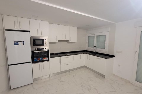 House à vendre à Torrevieja, Alicante, Espagne, 3 chambres, 78 m2 No. 130585 - photo 2