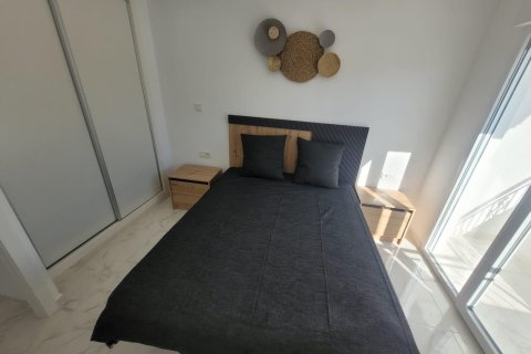 House à vendre à Torrevieja, Alicante, Espagne, 3 chambres, 78 m2 No. 130585 - photo 3