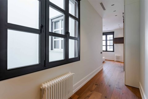 Apartment for sale Valencia, Spain 4 bedrooms, 352 sq.m. No. 130259 - photo 20