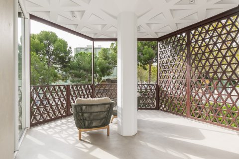 Huoneisto myytävänä Barcelona, Espanja, 5 makuuhuonetta, 273 m2 No. 130258 - kuva 21