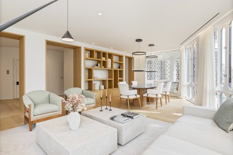Huoneisto myytävänä Barcelona, Espanja, 5 makuuhuonetta, 273 m2 No. 130258 - kuva 6