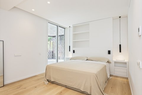 Huoneisto myytävänä Barcelona, Espanja, 5 makuuhuonetta, 273 m2 No. 130258 - kuva 15