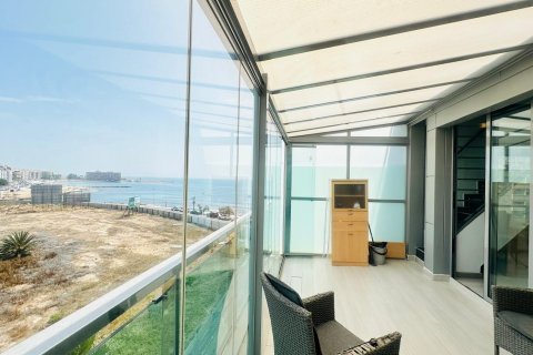 Apartamento en venta Torrevieja, Alicante, España 2 dormitorios, 83 m2 No. 131917 - foto 1