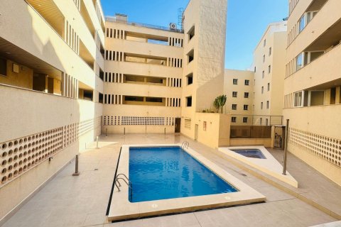 Apartamento en venta Torrevieja, Alicante, España 2 dormitorios, 83 m2 No. 131917 - foto 25