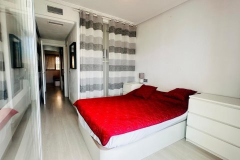 Apartamento en venta Torrevieja, Alicante, España 2 dormitorios, 83 m2 No. 131917 - foto 11