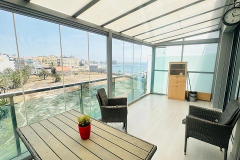 Apartamento en venta Torrevieja, Alicante, España 2 dormitorios, 83 m2 No. 131917 - foto 2