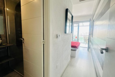 Apartamento en venta Torrevieja, Alicante, España 2 dormitorios, 83 m2 No. 131917 - foto 14