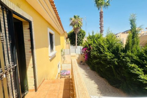 Huvila myytävänä Villamartin, Alicante, Espanja, 3 makuuhuonetta, 239 m2 No. 131918 - kuva 13
