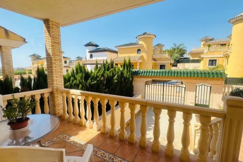 Huvila myytävänä Villamartin, Alicante, Espanja, 3 makuuhuonetta, 239 m2 No. 131918 - kuva 6
