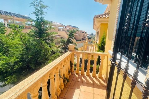 Huvila myytävänä Villamartin, Alicante, Espanja, 3 makuuhuonetta, 239 m2 No. 131918 - kuva 11