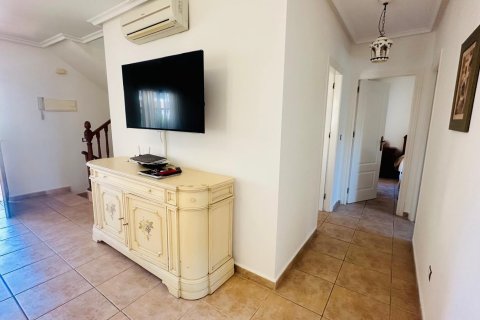 Huvila myytävänä Villamartin, Alicante, Espanja, 3 makuuhuonetta, 239 m2 No. 131918 - kuva 14