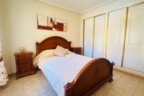 Huvila myytävänä Villamartin, Alicante, Espanja, 3 makuuhuonetta, 239 m2 No. 131918 - kuva 15