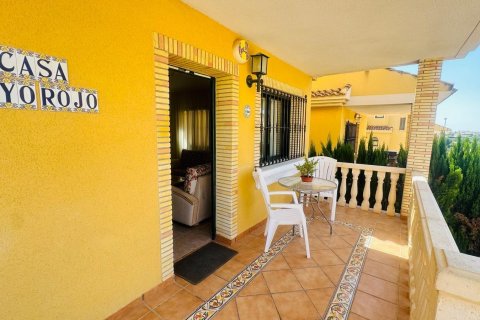 Huvila myytävänä Villamartin, Alicante, Espanja, 3 makuuhuonetta, 239 m2 No. 131918 - kuva 4