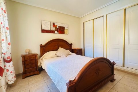 Huvila myytävänä Villamartin, Alicante, Espanja, 3 makuuhuonetta, 239 m2 No. 131918 - kuva 16