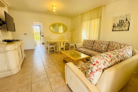 Huvila myytävänä Villamartin, Alicante, Espanja, 3 makuuhuonetta, 239 m2 No. 131918 - kuva 7