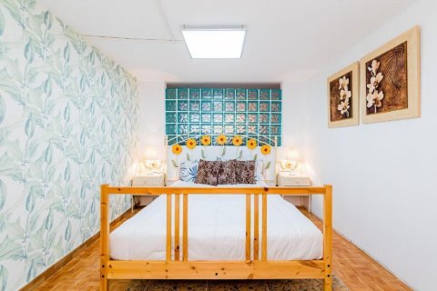 Kaupunkipientalo myytävänä Torrevieja, Alicante, Espanja, 3 makuuhuonetta, 257 m2 No. 131920 - kuva 7