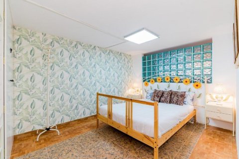 Kaupunkipientalo myytävänä Torrevieja, Alicante, Espanja, 3 makuuhuonetta, 257 m2 No. 131920 - kuva 9