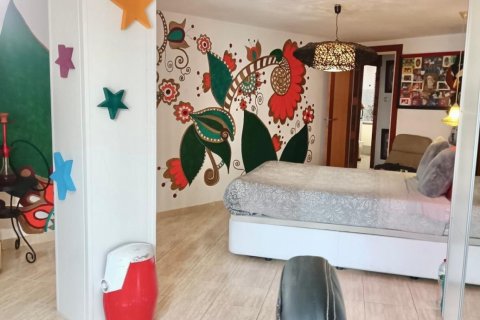 Kaupunkipientalo myytävänä Torrevieja, Alicante, Espanja, 3 makuuhuonetta, 257 m2 No. 131920 - kuva 22