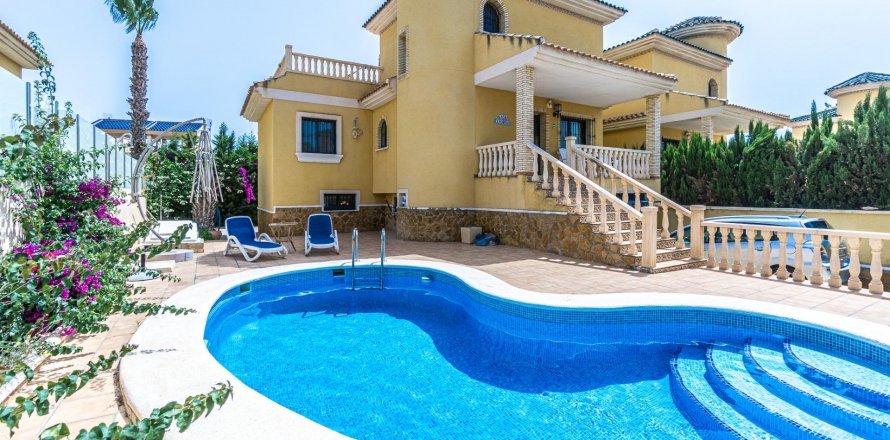 Villa Villamartin, Alicante, Spanien 3 Schlafzimmer, 195 m2 Nr. 126923