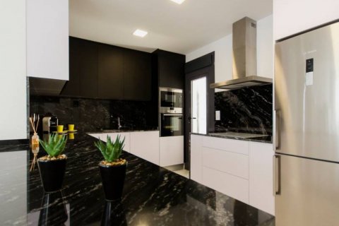 Продажа виллы в Аликанте, Испания 4 спальни, 239м2 №123643 - фото 6