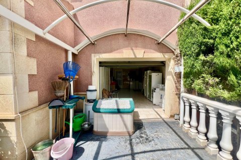 Villa for sale Torrevieja, Alicante, Spain 3 bedrooms, 253 sq.m. No. 127165 - photo 6