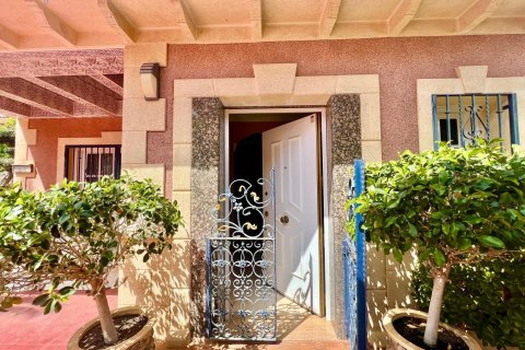 Villa for sale Torrevieja, Alicante, Spain 3 bedrooms, 253 sq.m. No. 127165 - photo 26