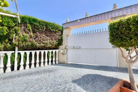Villa for sale Torrevieja, Alicante, Spain 3 bedrooms, 253 sq.m. No. 127165 - photo 4