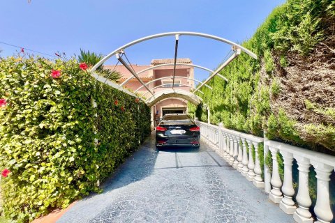 Villa for sale Torrevieja, Alicante, Spain 3 bedrooms, 253 sq.m. No. 127165 - photo 5