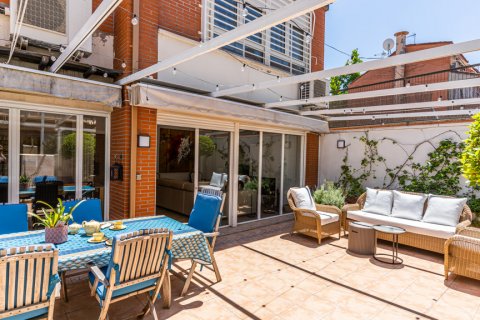 Casa adosada en venta Madrid, España 5 dormitorios, 292 m2 No. 121763 - foto 8