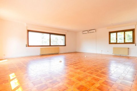 Villa for sale El Escorial, Madrid, Spain 4 bedrooms, 396 sq.m. No. 122263 - photo 9