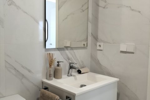 Продажа бунгало в Аликанте, Испания 2 спальни, 77м2 №122835 - фото 24