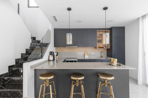Huvila myytävänä Torrevieja, Alicante, Espanja, 3 makuuhuonetta, 95 m2 No. 125961 - kuva 12