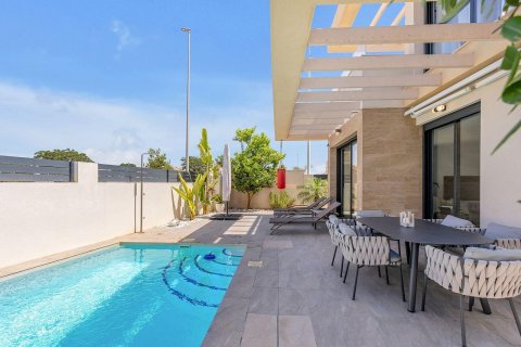 Huvila myytävänä Torrevieja, Alicante, Espanja, 3 makuuhuonetta, 95 m2 No. 125961 - kuva 4