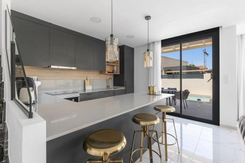 Huvila myytävänä Torrevieja, Alicante, Espanja, 3 makuuhuonetta, 95 m2 No. 125961 - kuva 24