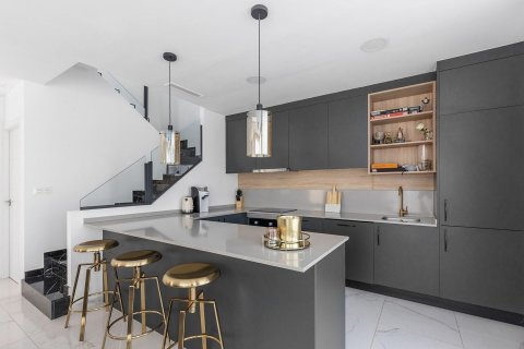 Huvila myytävänä Torrevieja, Alicante, Espanja, 3 makuuhuonetta, 95 m2 No. 125961 - kuva 13