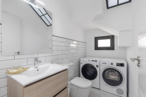 Huvila myytävänä Torrevieja, Alicante, Espanja, 3 makuuhuonetta, 95 m2 No. 125961 - kuva 27
