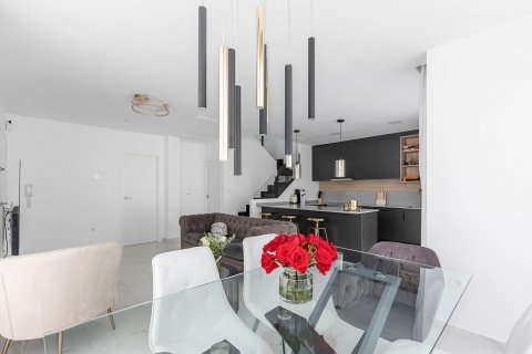 Huvila myytävänä Torrevieja, Alicante, Espanja, 3 makuuhuonetta, 95 m2 No. 125961 - kuva 20