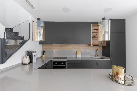 Huvila myytävänä Torrevieja, Alicante, Espanja, 3 makuuhuonetta, 95 m2 No. 125961 - kuva 15