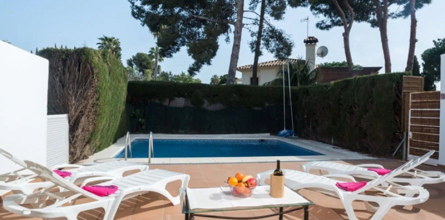 Townhouse Badajoz, Spain 4 bedrooms, 180 sq.m. No. 127450
