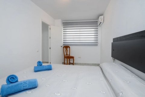 Townhouse for sale Badajoz, Spain 4 bedrooms, 180 sq.m. No. 127450 - photo 9