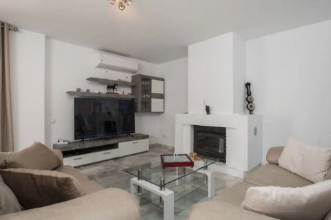 Townhouse for sale Badajoz, Spain 4 bedrooms, 180 sq.m. No. 127450 - photo 2