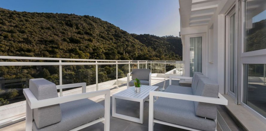 Duplex Benahavis, Malaga, Spain 3 bedrooms, 135 sq.m. No. 127445